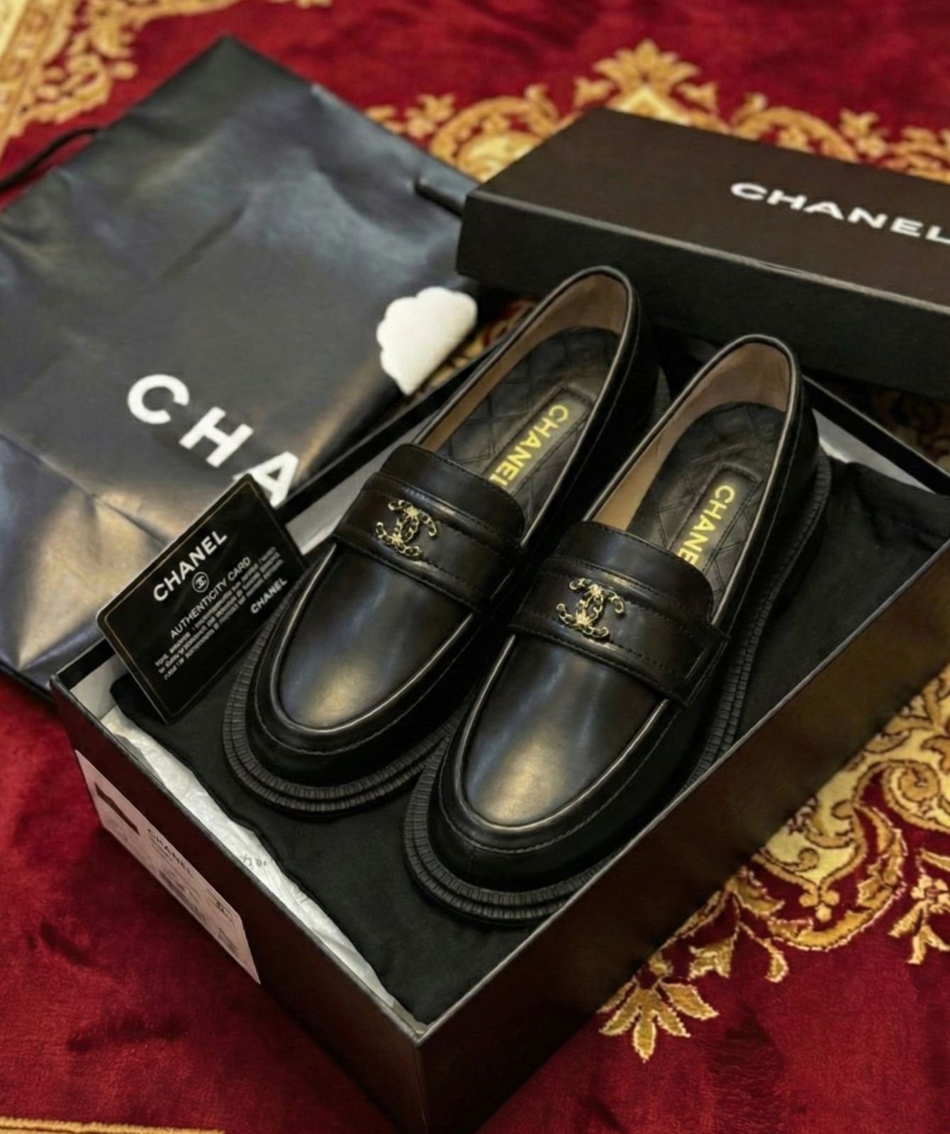 Chanel
class A with box 📦
Size 36 to 41 - الصورة 2