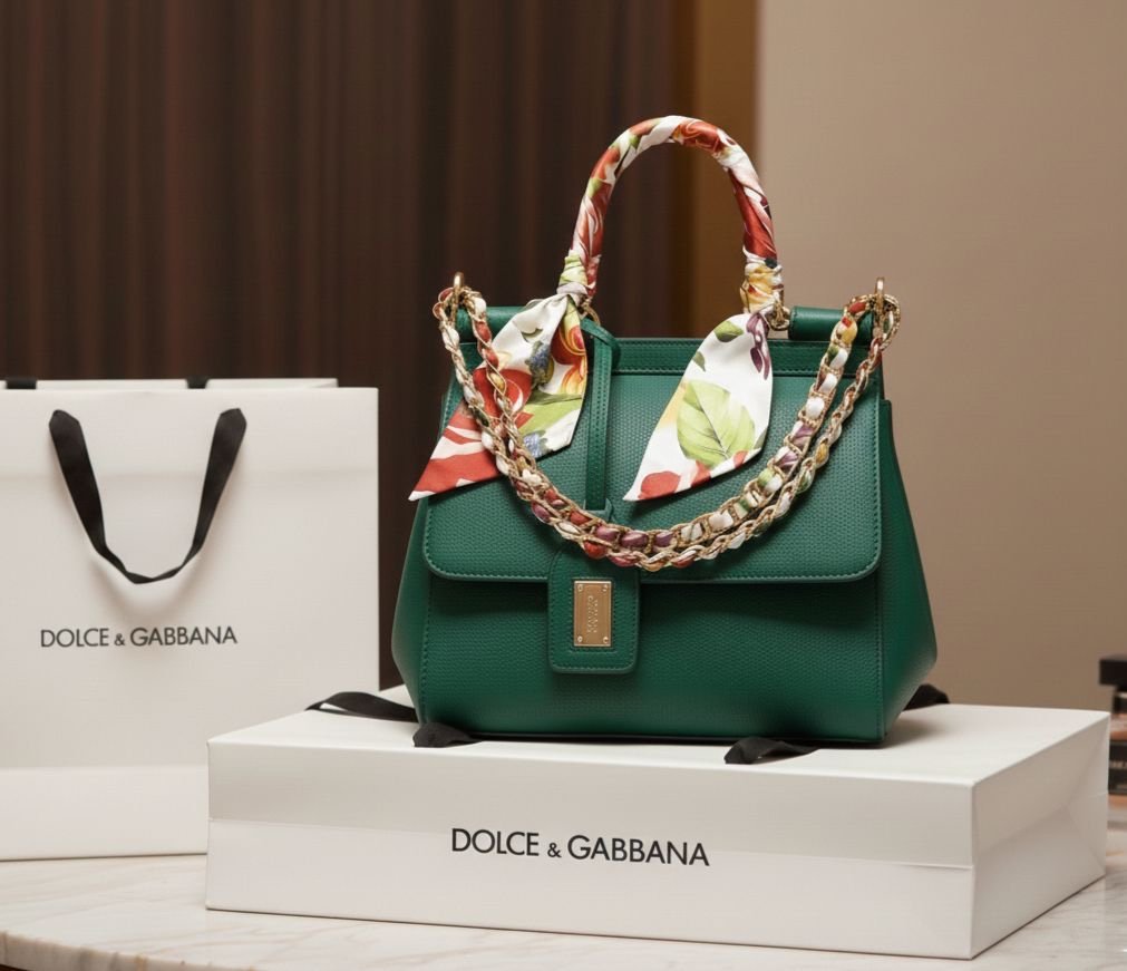 D&G Class A with box
Size 25 cm - الصورة 5